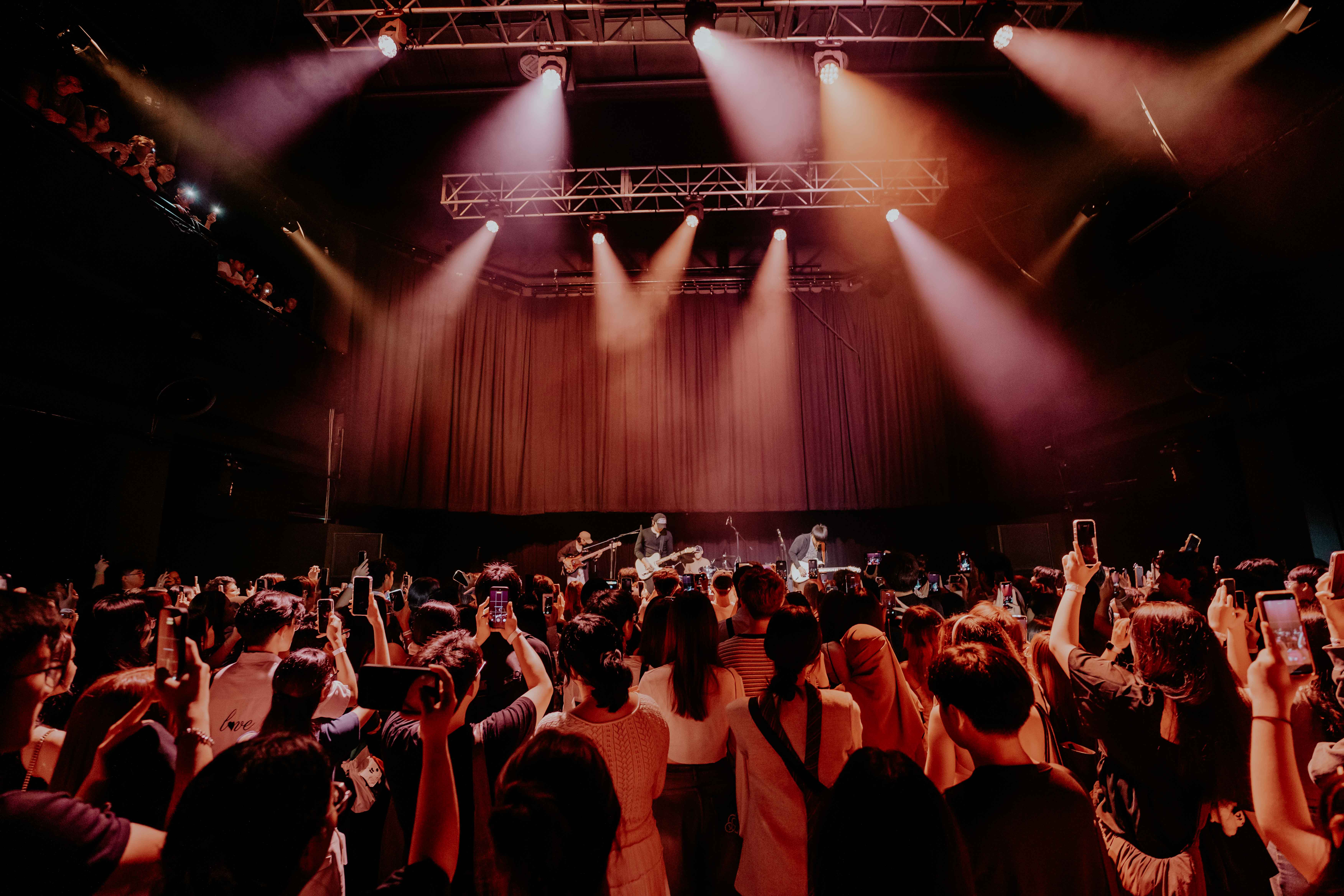 Performance Photo